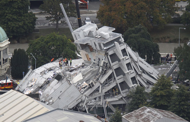 Nowa Zelandia zdjęcie: Czwarty dzień po trzęsieniu ziemi w Christchurch 103 osoby zginęły, 228 zaginionych.
